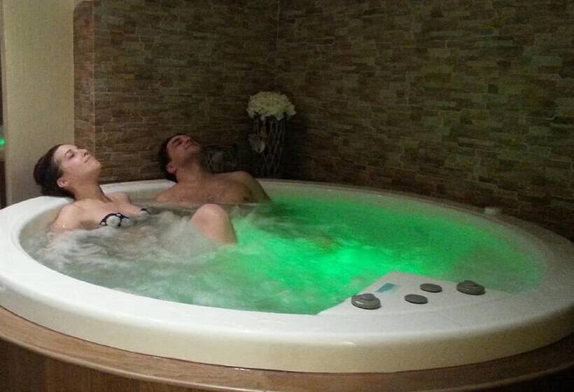 فندق Agriturismo Il Casale