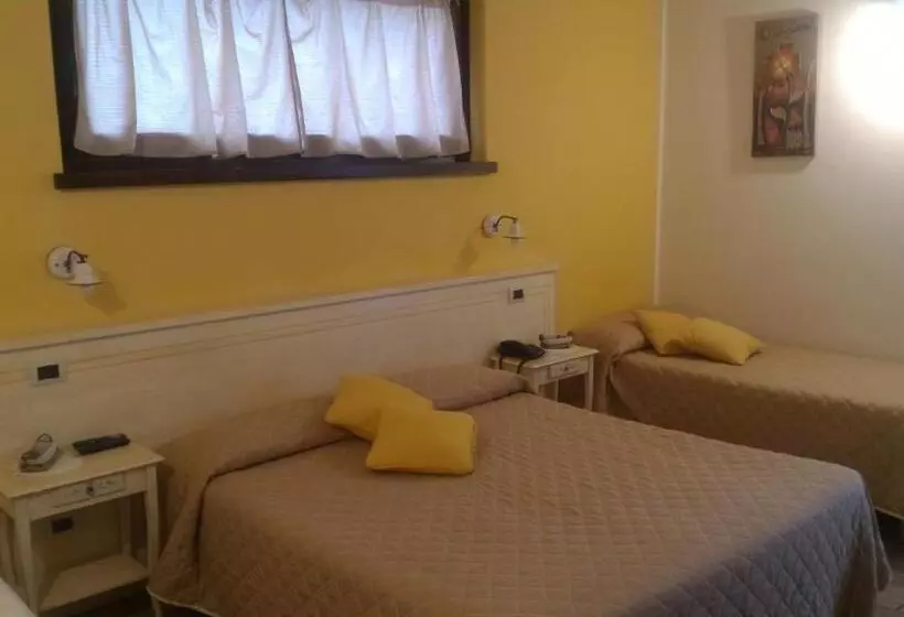 هتل Agriturismo La Dimora Del Contadino