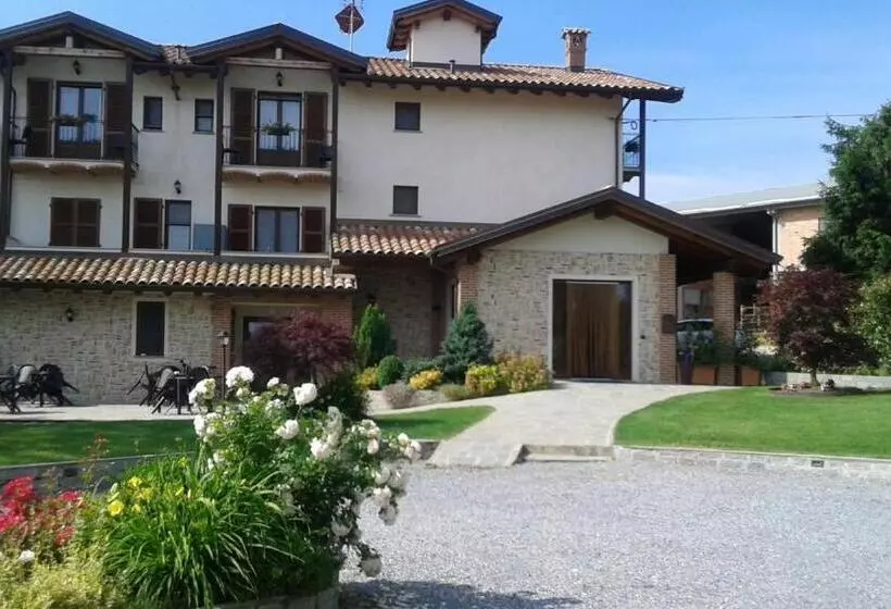 هتل Agriturismo La Dimora Del Contadino