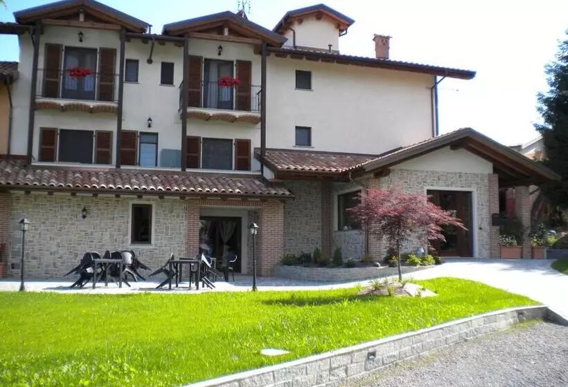 هتل Agriturismo La Dimora Del Contadino