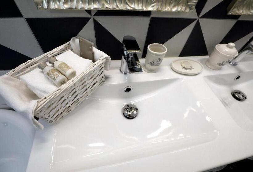 تختخواب و صبحانه Au Jeu De Paume