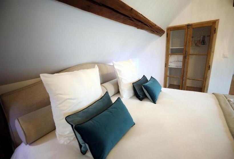 تختخواب و صبحانه Au Jeu De Paume