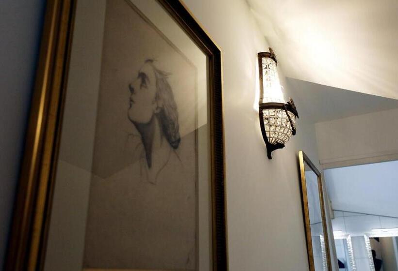 تختخواب و صبحانه Au Jeu De Paume