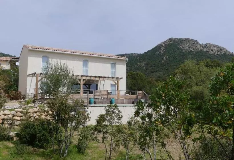 Aamiaismajoitus (B&B) Maison D  Hôtes L Aria Mezzana