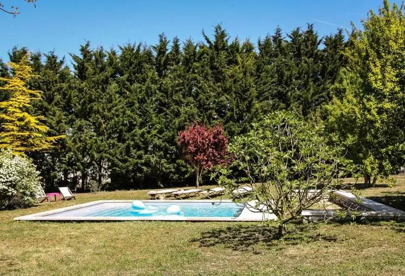 ペンション Le Clos Du Vallon Des Courances