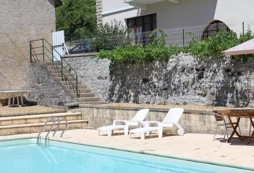 پانسیون Chambres D'hôtes La Fontaine
