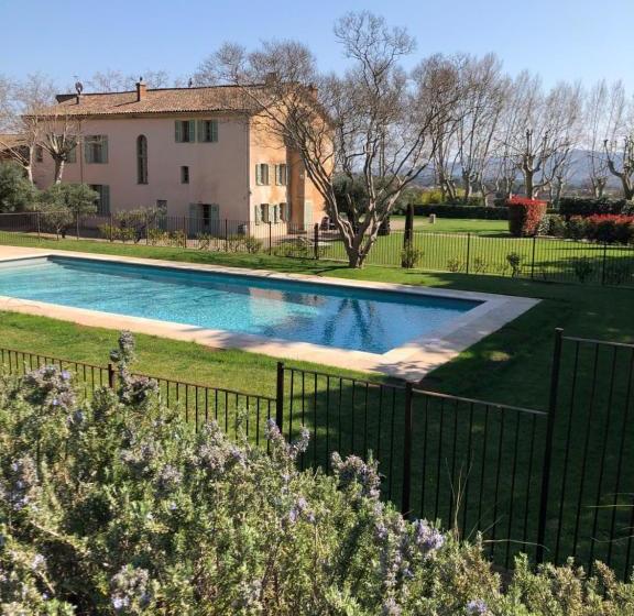 ペンション Château Des Demoiselles