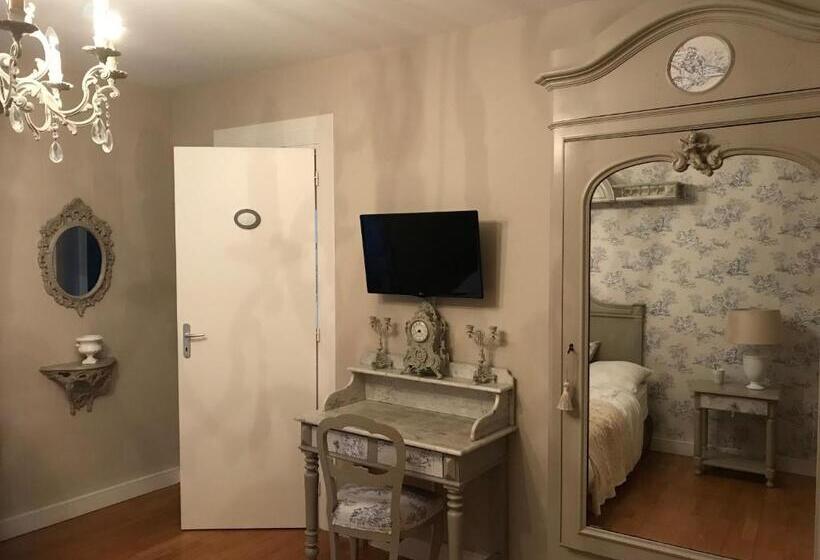 بنسيون L Orangerie De Camperos