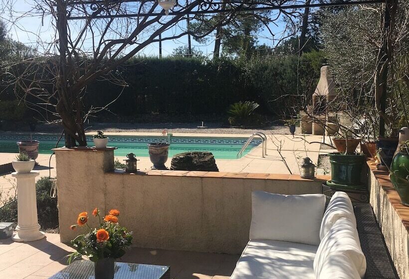 Пансион Le Patio Fleuri