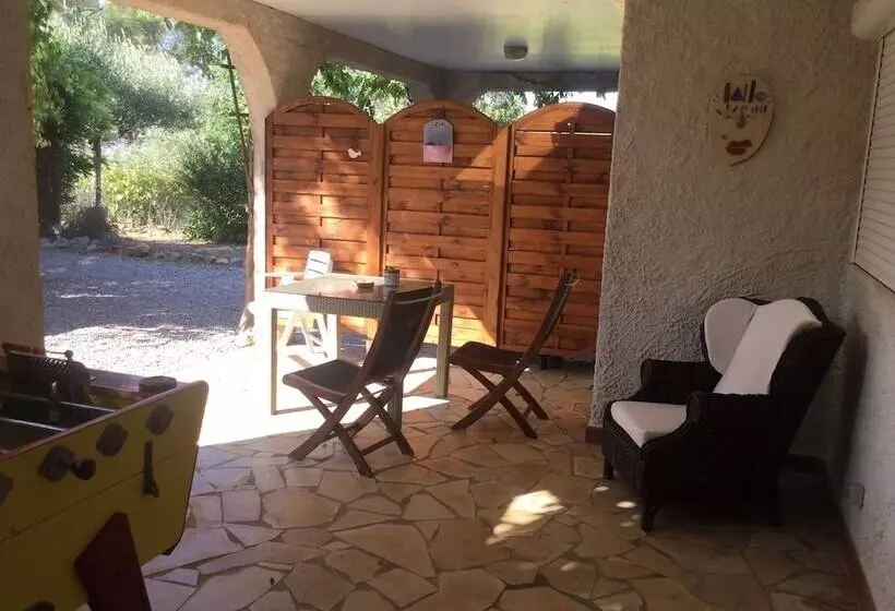پانسیون Le Patio Fleuri