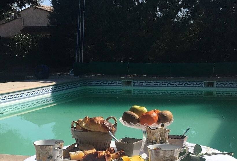 Пансион Le Patio Fleuri