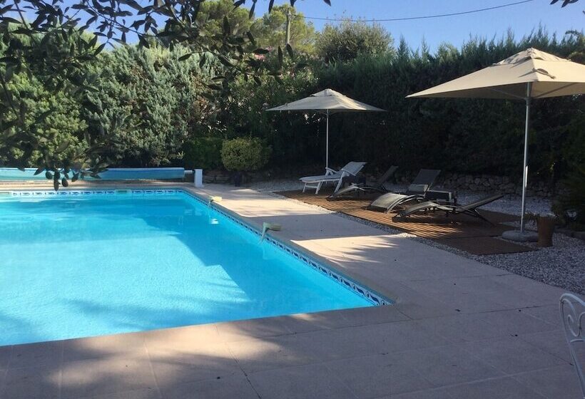 Пансион Le Patio Fleuri