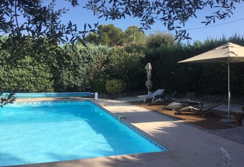 Пансион Le Patio Fleuri