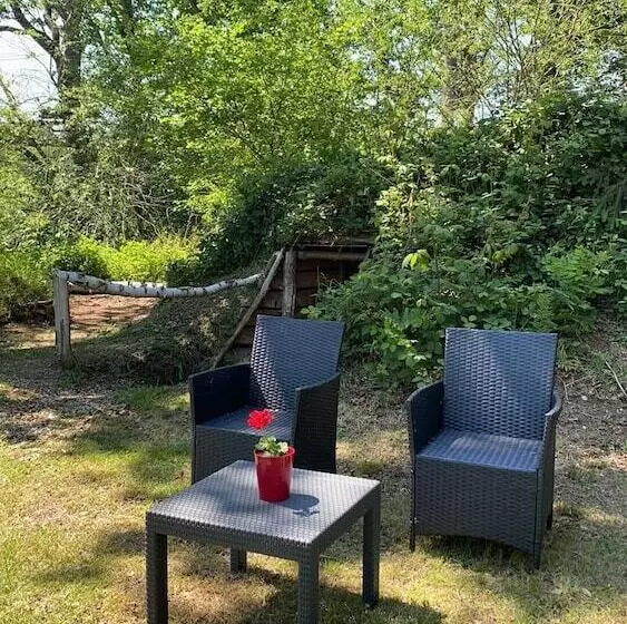 Aamiaismajoitus (B&B) Le Nid Dans Les Bruyeres