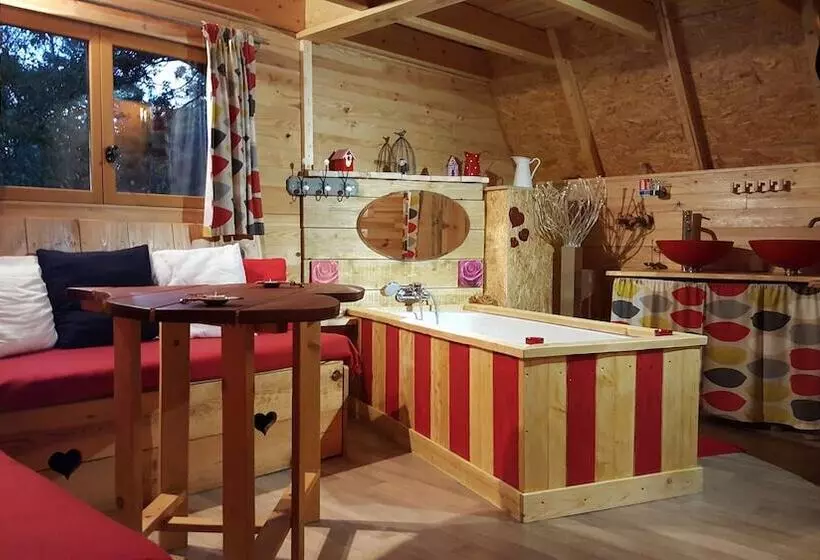 Aamiaismajoitus (B&B) Le Nid Dans Les Bruyeres