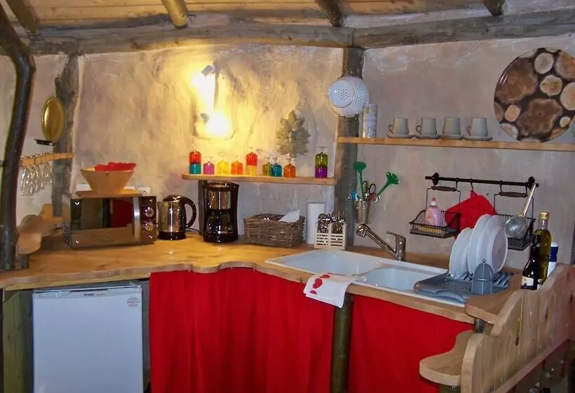 Aamiaismajoitus (B&B) Le Nid Dans Les Bruyeres