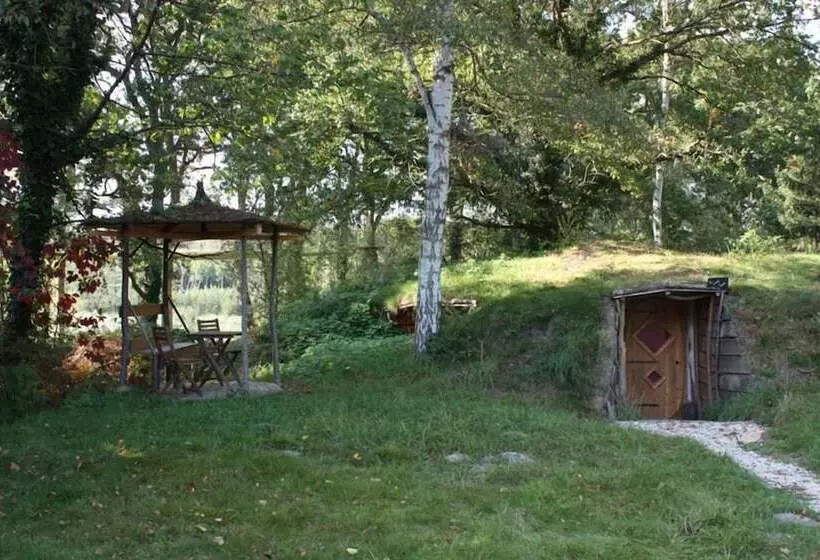 Aamiaismajoitus (B&B) Le Nid Dans Les Bruyeres