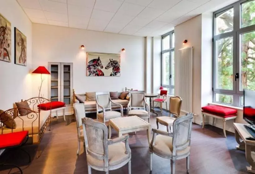 Majatalo La Maison Des Officiers