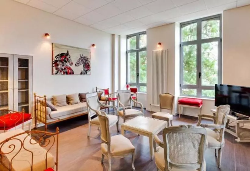 Majatalo La Maison Des Officiers