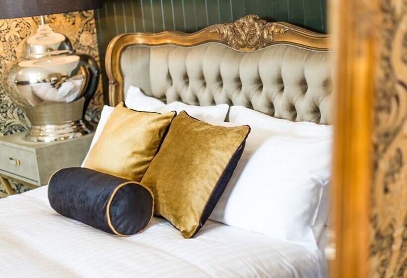 旅馆 The Dirty Bottles Inn