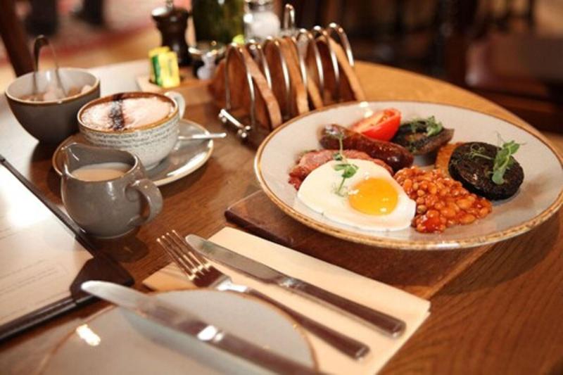 ユースホステル The Erskine Arms