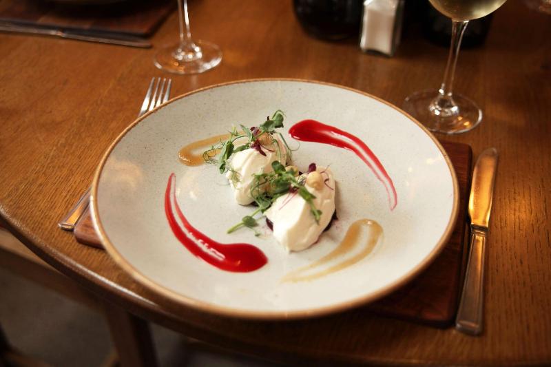 ユースホステル The Erskine Arms