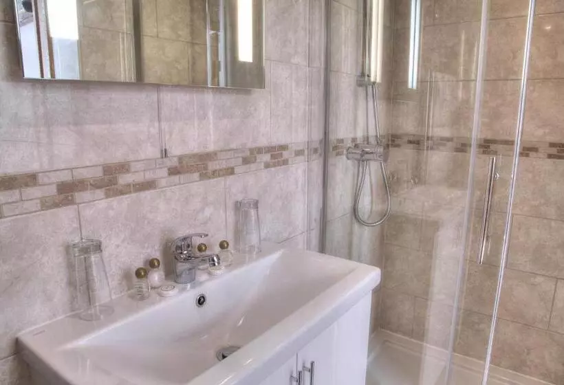 Retkeilymaja The Kilcot Inn