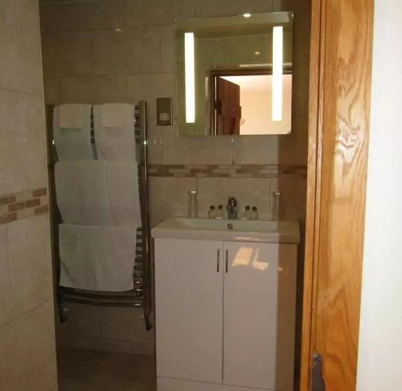 Retkeilymaja The Kilcot Inn