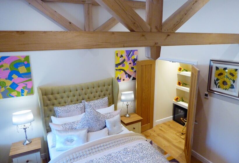 بنسيون Handywater Cottages