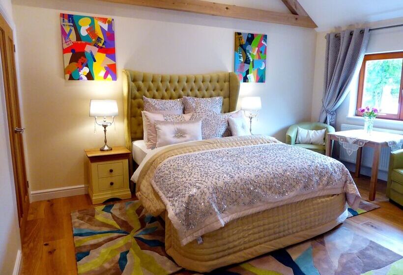 بنسيون Handywater Cottages