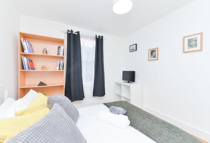 펜션 Raspberry Lodge