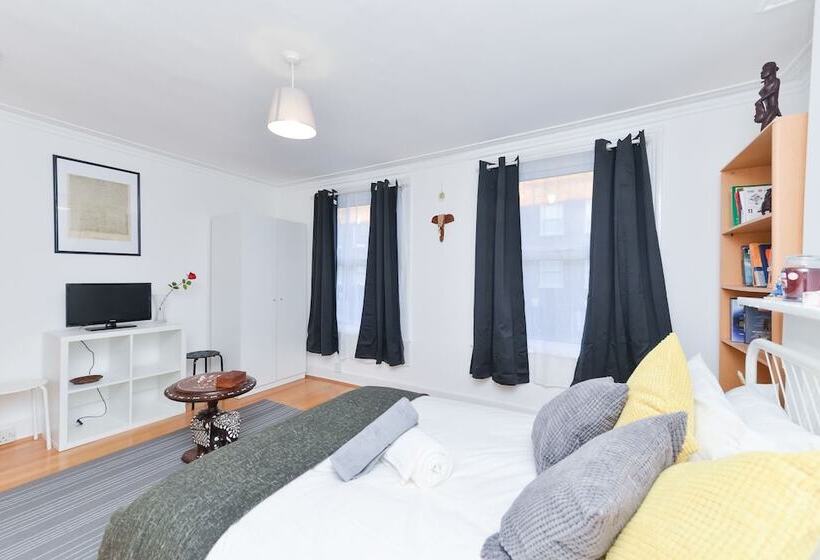 펜션 Raspberry Lodge