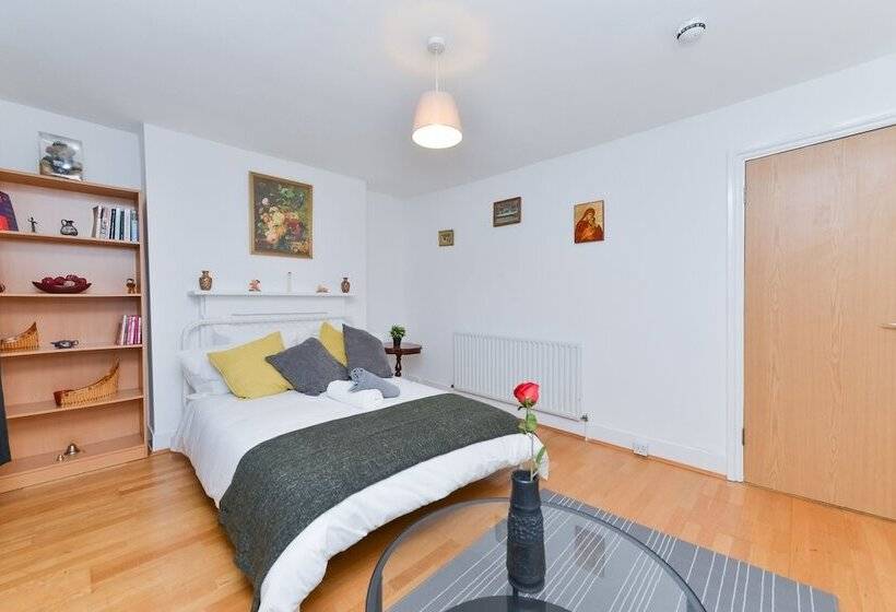 펜션 Raspberry Lodge