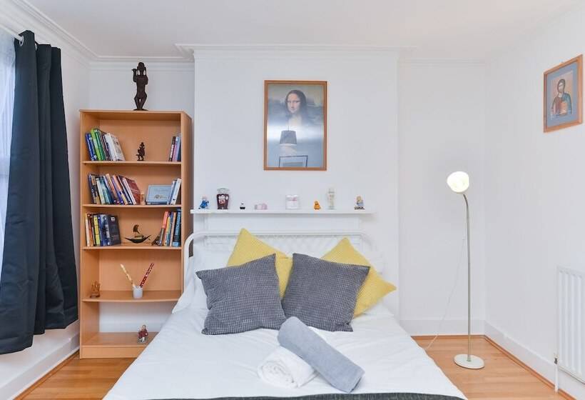 펜션 Raspberry Lodge