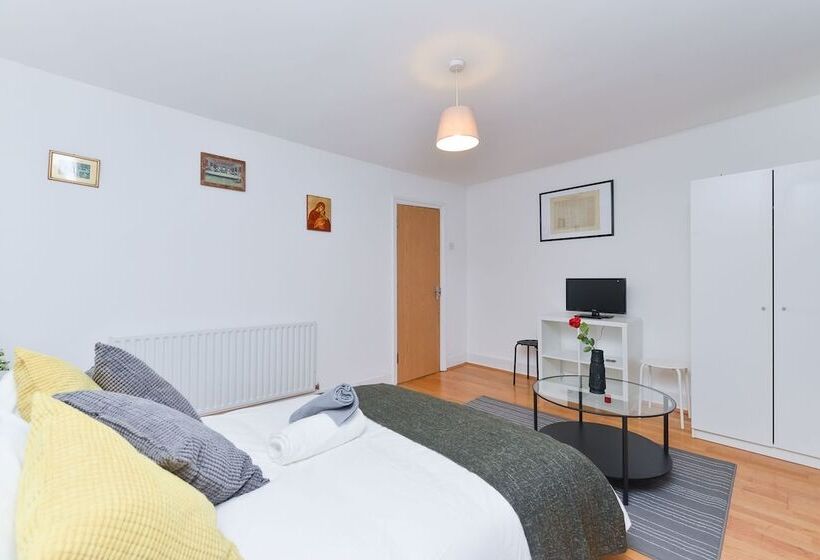 펜션 Raspberry Lodge