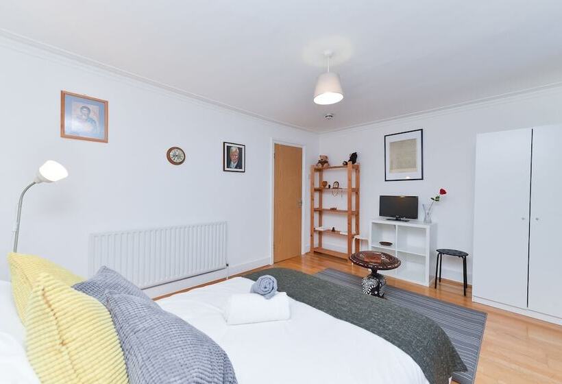 펜션 Raspberry Lodge