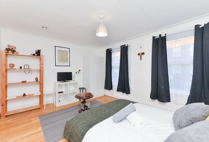 펜션 Raspberry Lodge