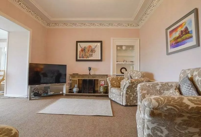 Majatalo Dalrigh House