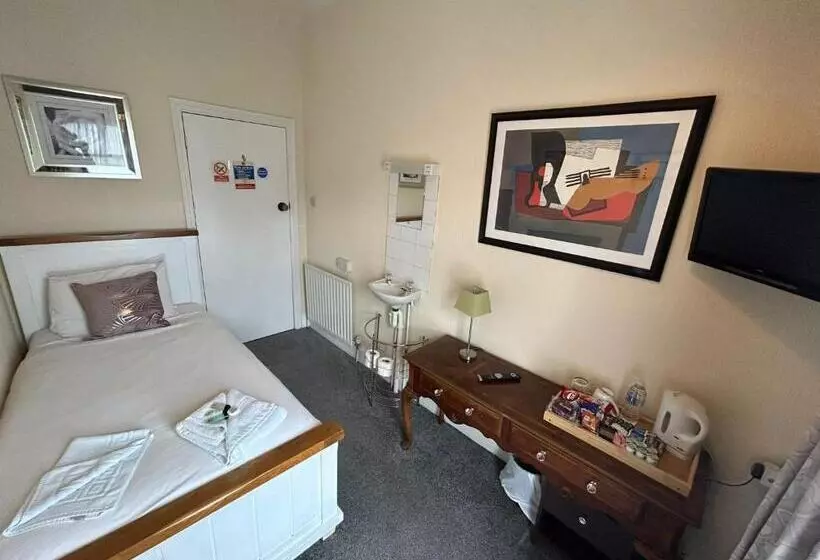 پانسیون The Lyndhurst Guest House
