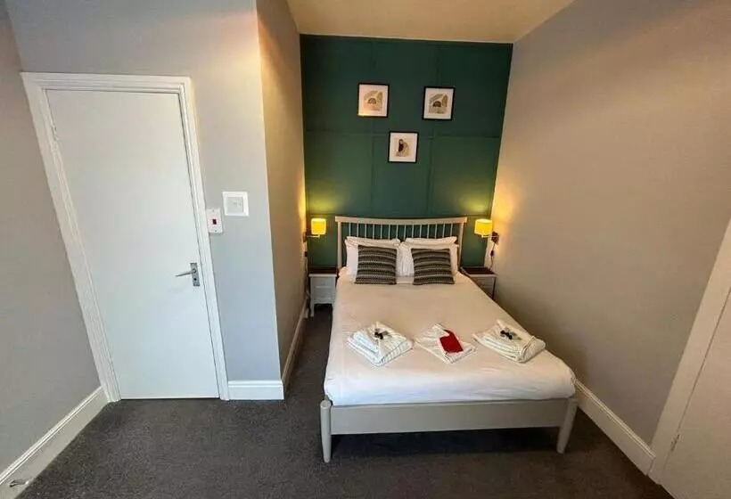 پانسیون The Lyndhurst Guest House