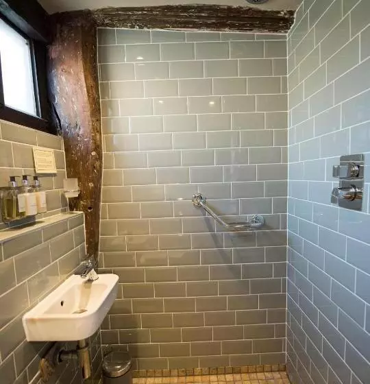 Retkeilymaja Alma Inn & Dining Rooms