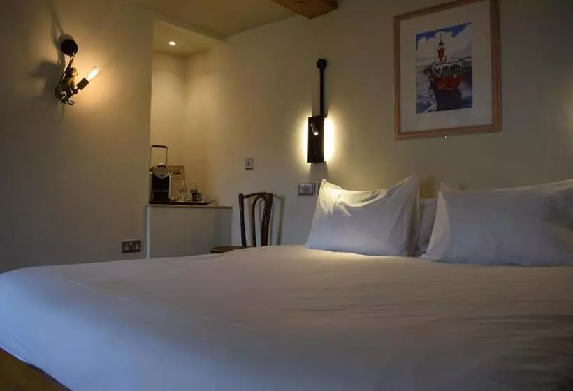 Retkeilymaja Alma Inn & Dining Rooms