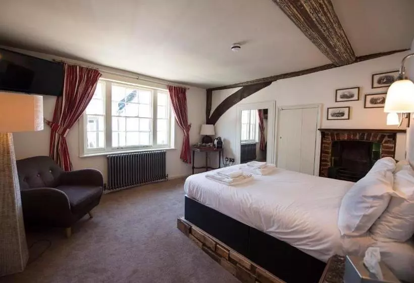 Retkeilymaja Alma Inn & Dining Rooms