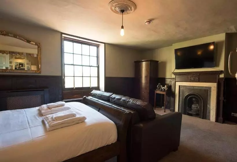 Retkeilymaja Alma Inn & Dining Rooms