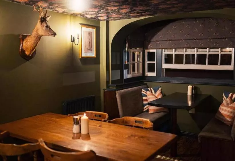 Retkeilymaja George And Dragon