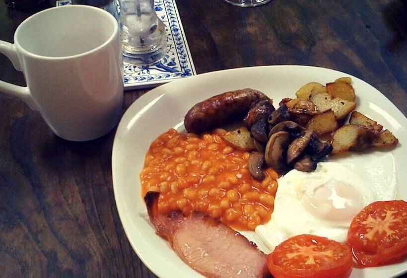 هاستل The Elbow Room