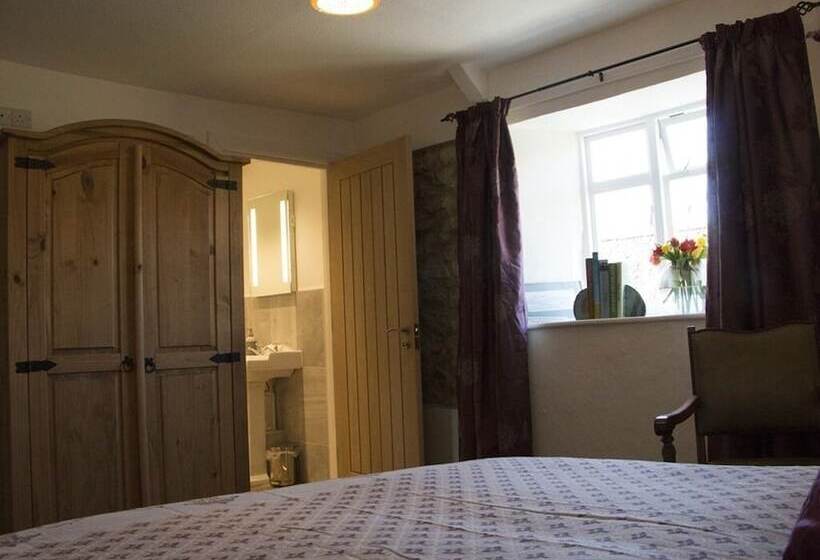 Ostello The Mitre Inn