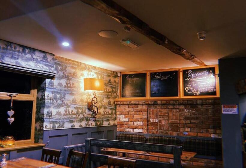 ベッドアンドブレックファースト The Queens At Horton