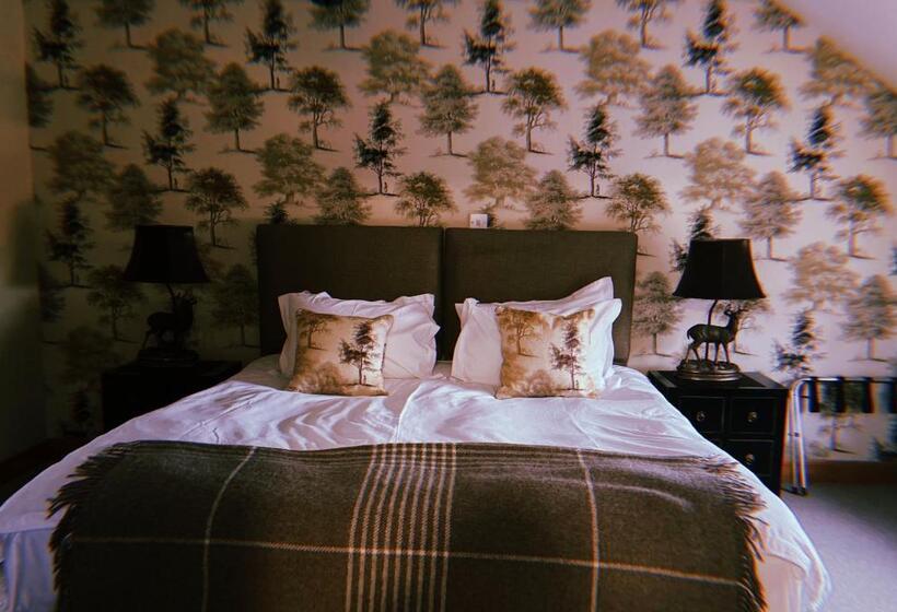 ベッドアンドブレックファースト The Queens At Horton