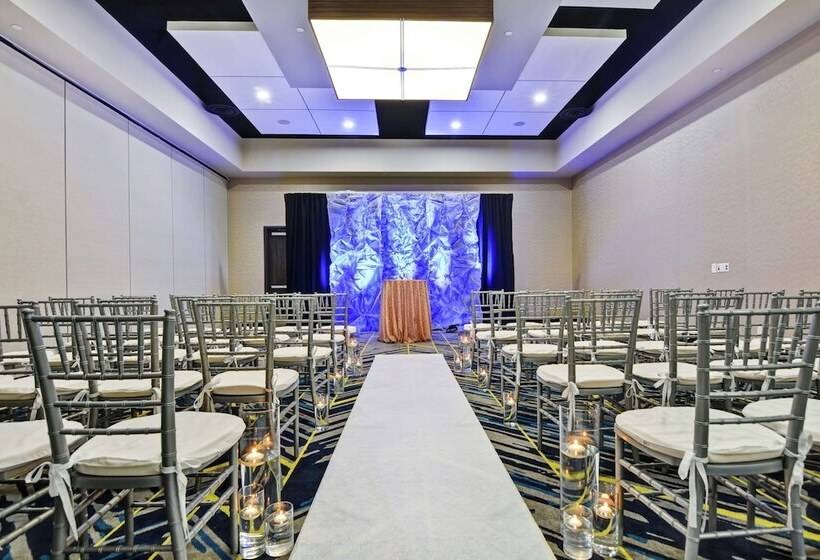 فندق Embassy Suites By Hilton Plainfield Indianapolis Airport